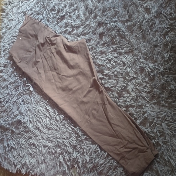 Old Navy power chill high rise Legging PLUS Size 2X - Picture 4 of 4